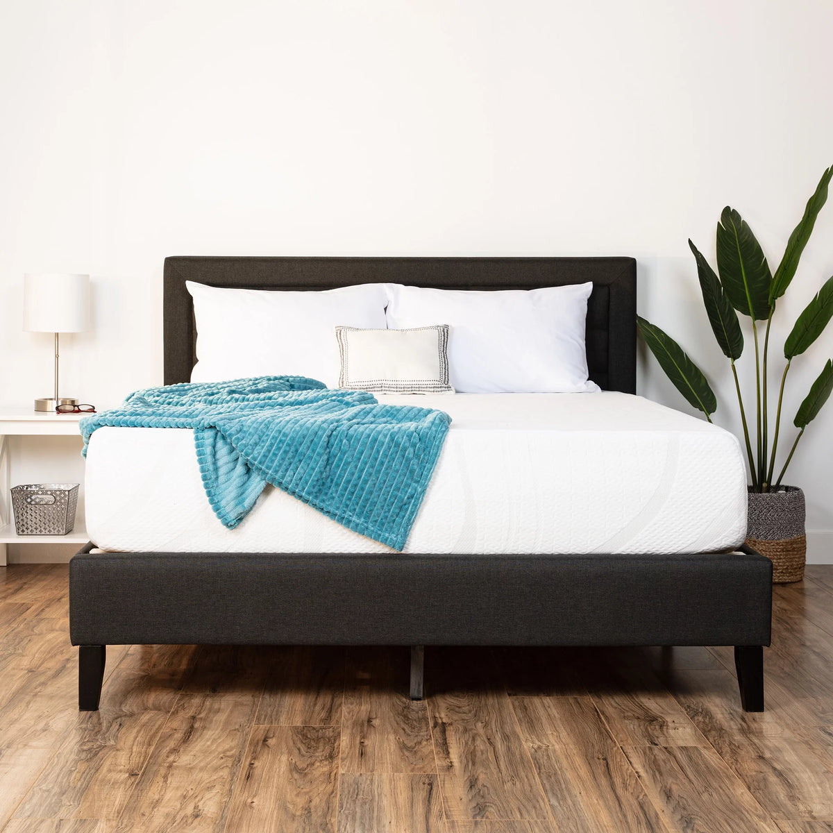 12in Full Size Medium-Firm Memory Foam Mattress X347