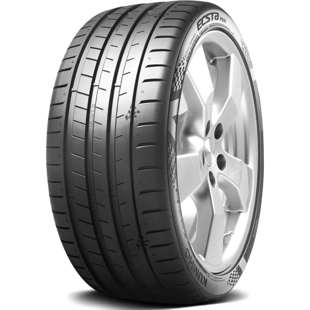 Ultra High Performance Tire B40743