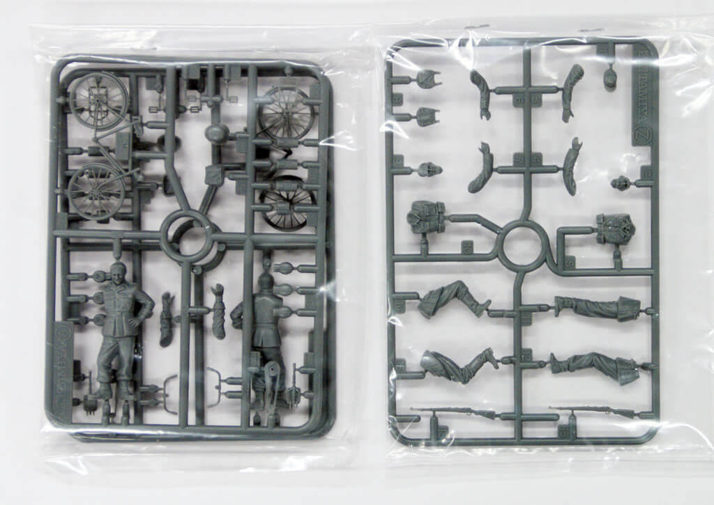 German Soldiers with Bicycles 1/35 scale kit X518