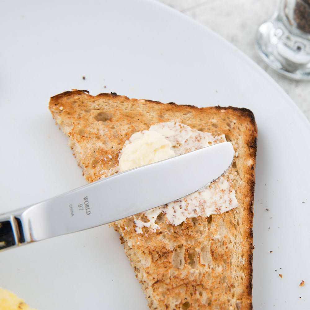18/0 Stainless Steel Bread and Butter Knife - 36/Case A48701