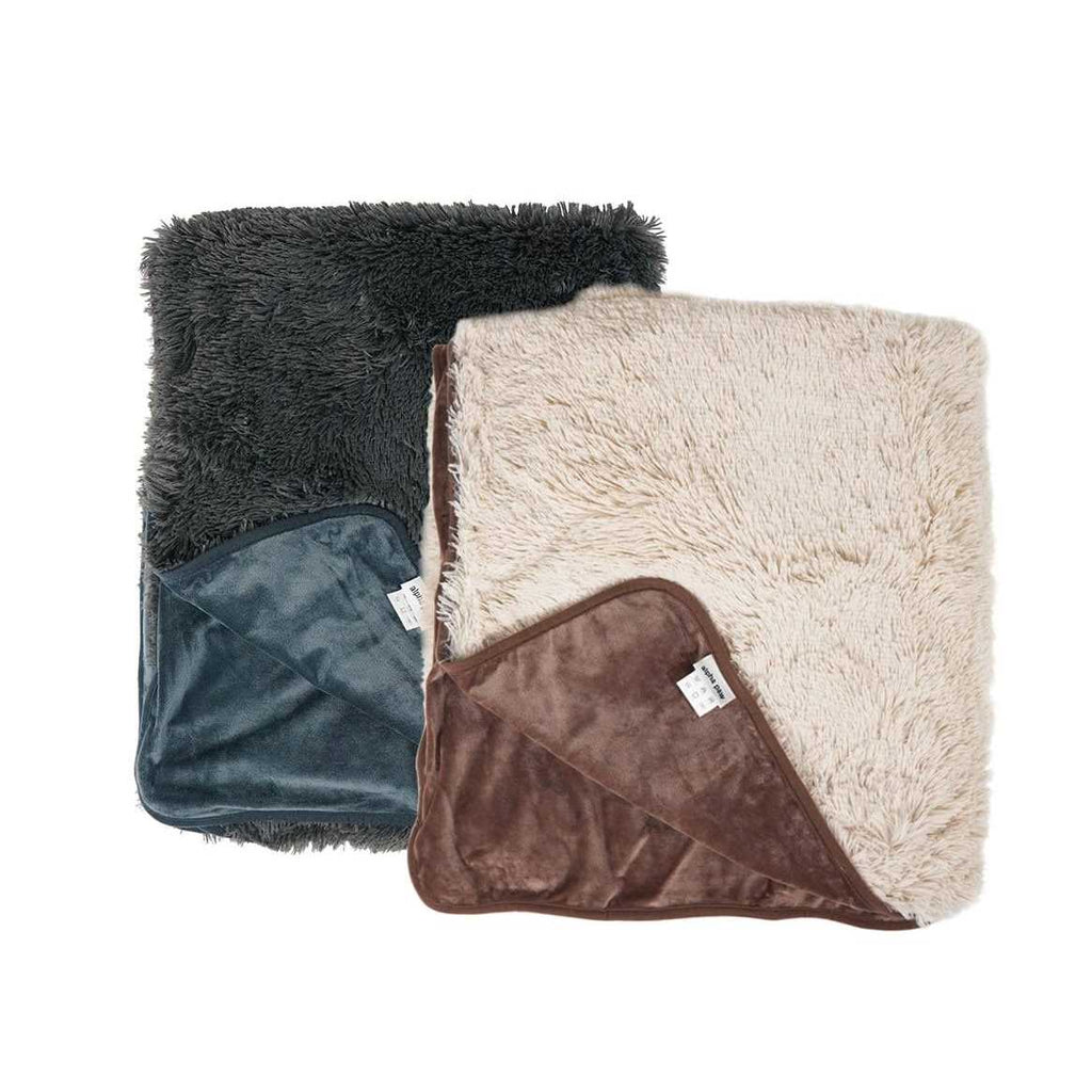 Throw Blanket A31613