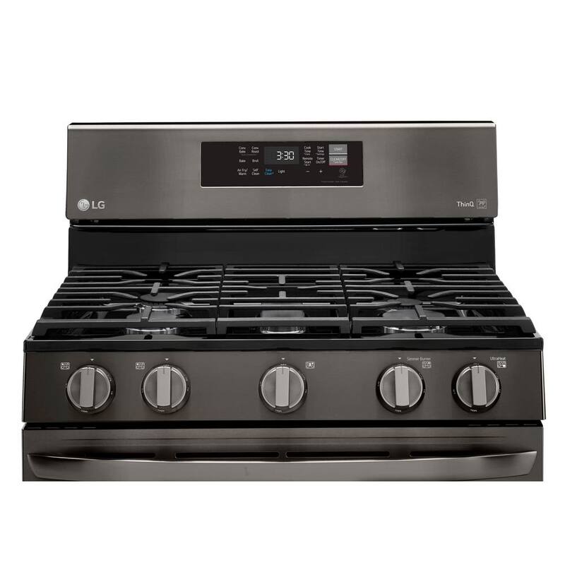 5.8 cu. ft. Gas Single Oven Range with Air Fry Y245167